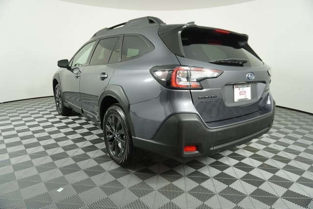 2025 Subaru Outback Onyx Edition photo 3