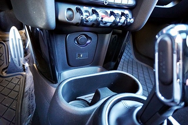 Used 2023 Silver MINI Base image 28