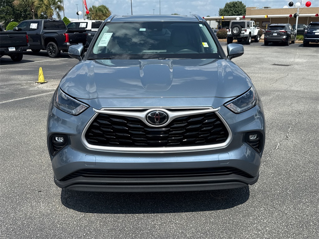 2021 Toyota Highlander XLE photo 8