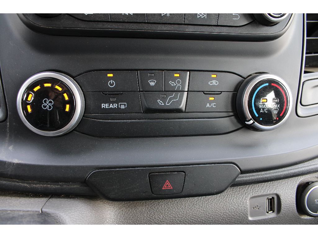 2021 Ford Transit XLT photo 17