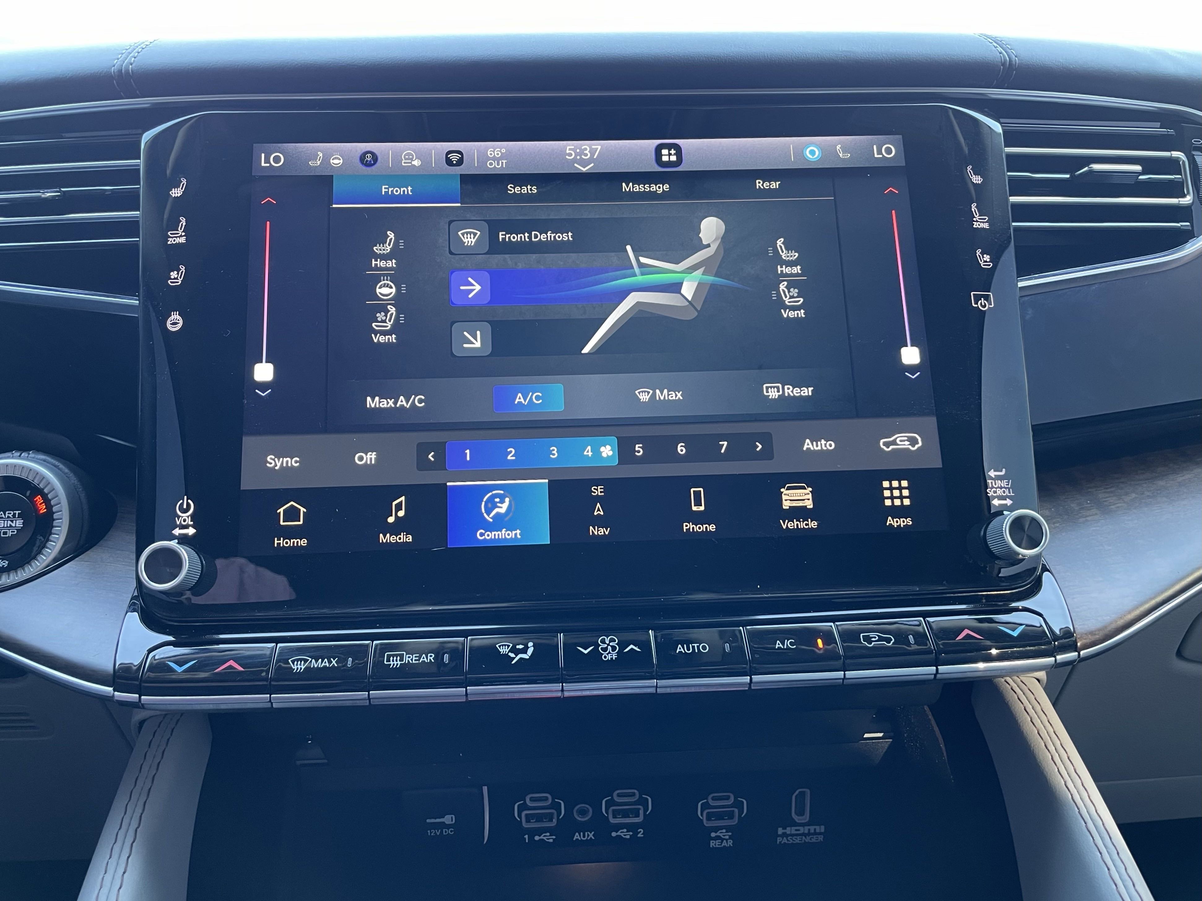 2024 Jeep Grand Wagoneer I photo 4