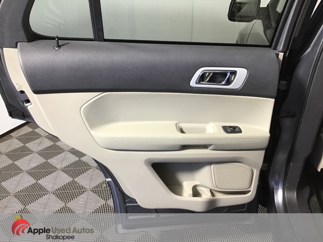 2014 Ford Explorer XLT photo 13