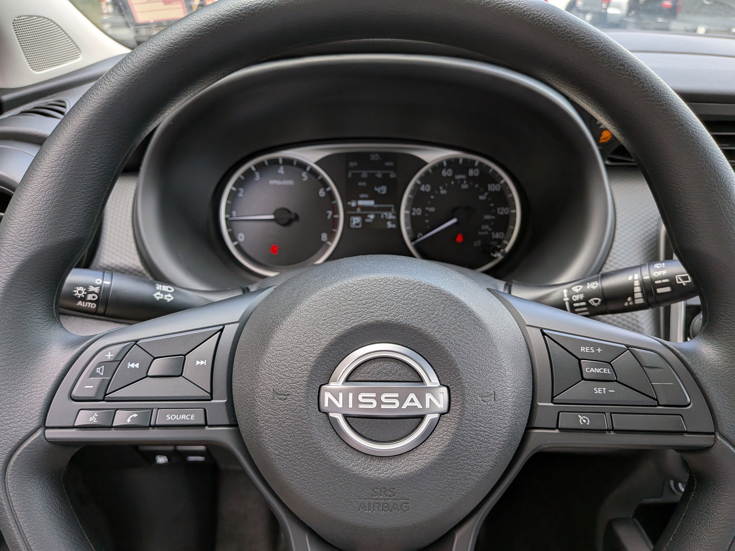 2025 Nissan Kicks Play S photo 17