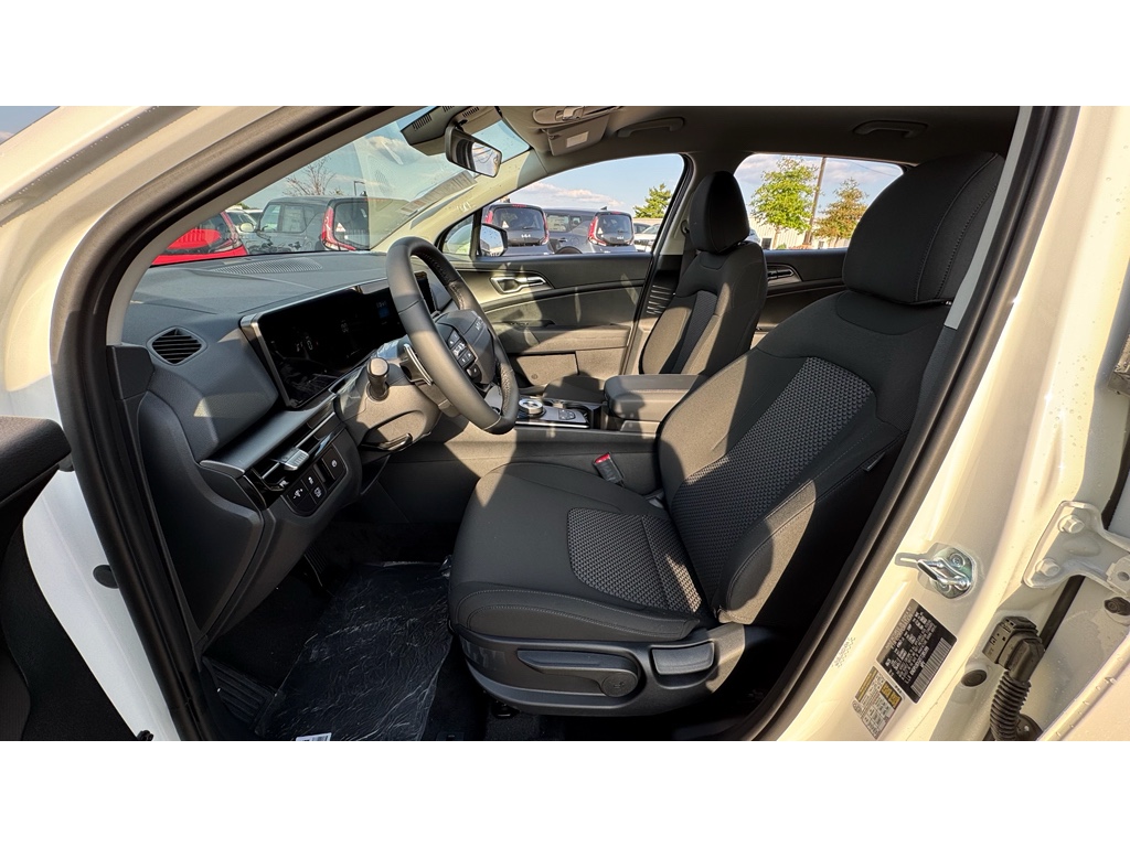 2026 Kia Sportage Hybrid LX photo 5