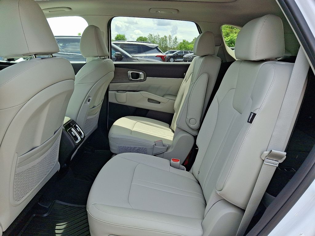 2025 Kia Sorento X-Line SX photo 7