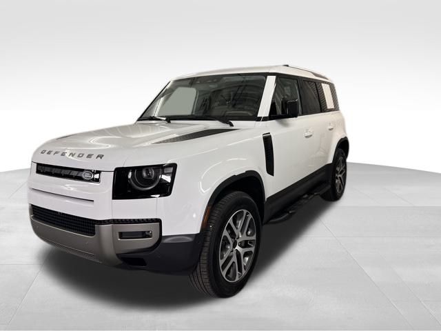 2026 Land Rover Defender S's photo