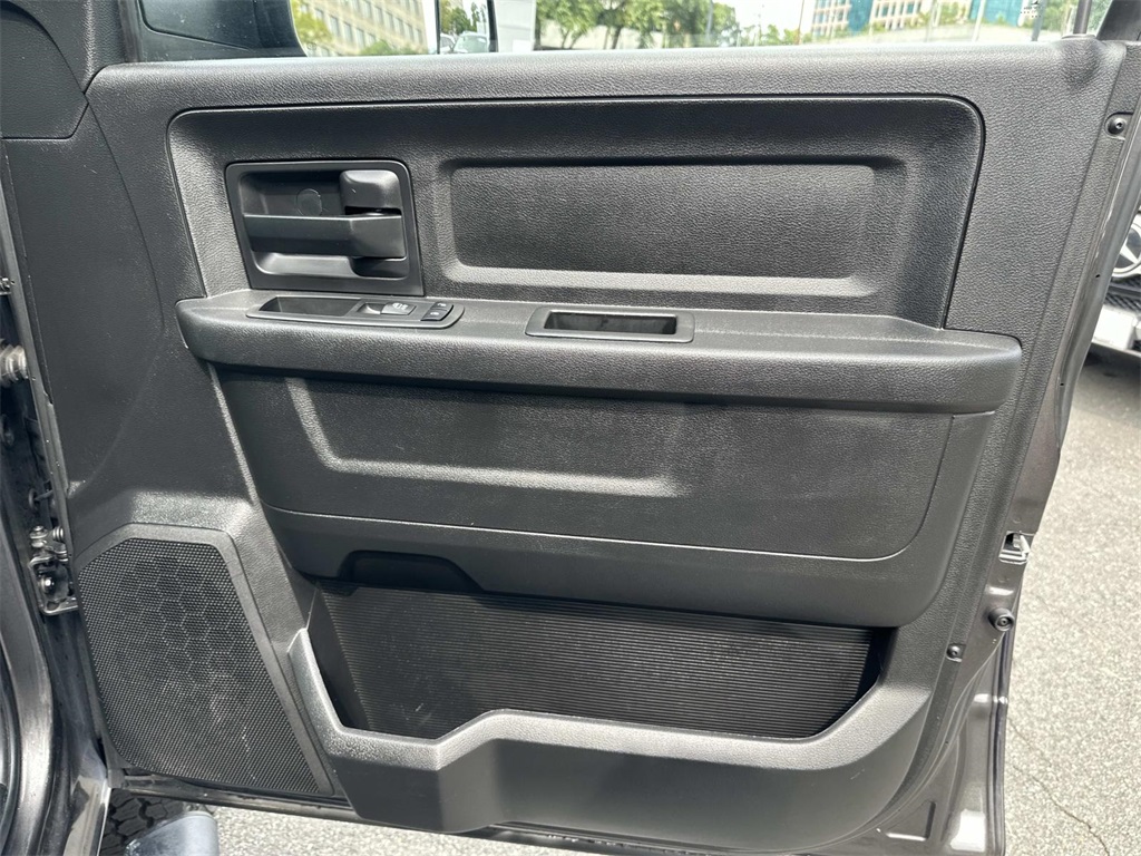 2018 Ram 2500 Tradesman photo 14