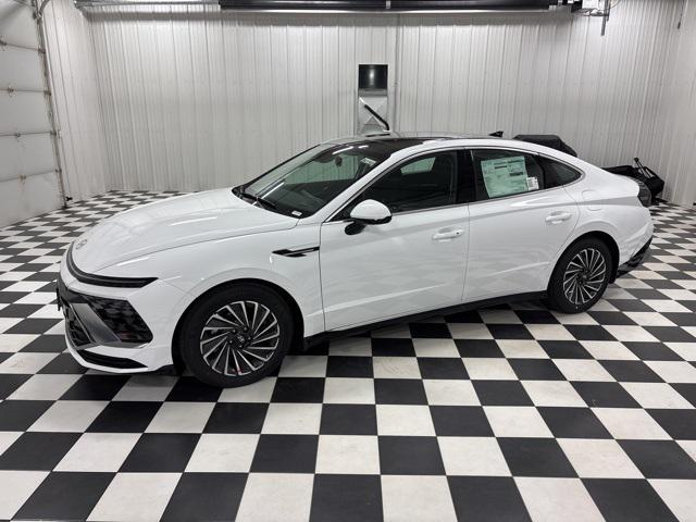 2026 Hyundai Sonata Hybrid SEL's photo
