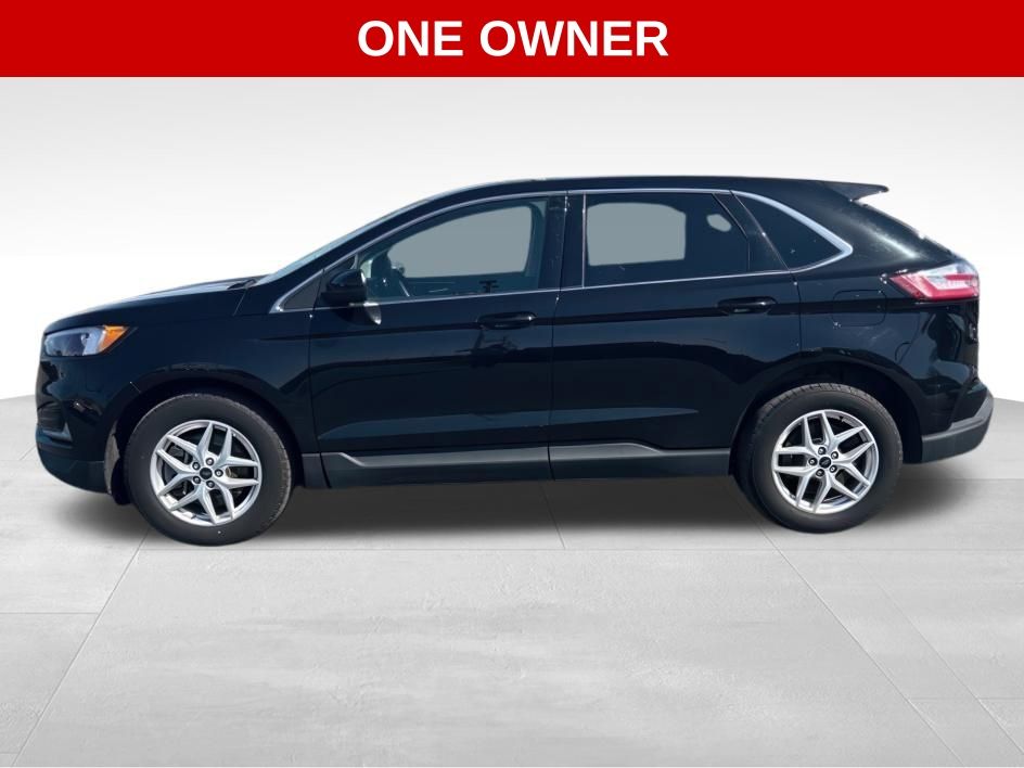 2024 Ford Edge SEL photo 2