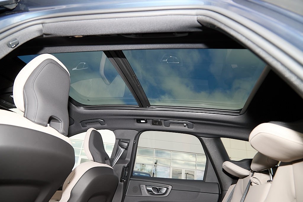 2026 VOLVO XC60 - Image 20