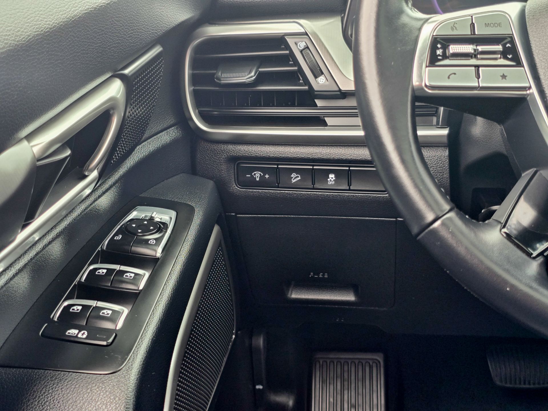 2024 Kia Telluride S photo 46