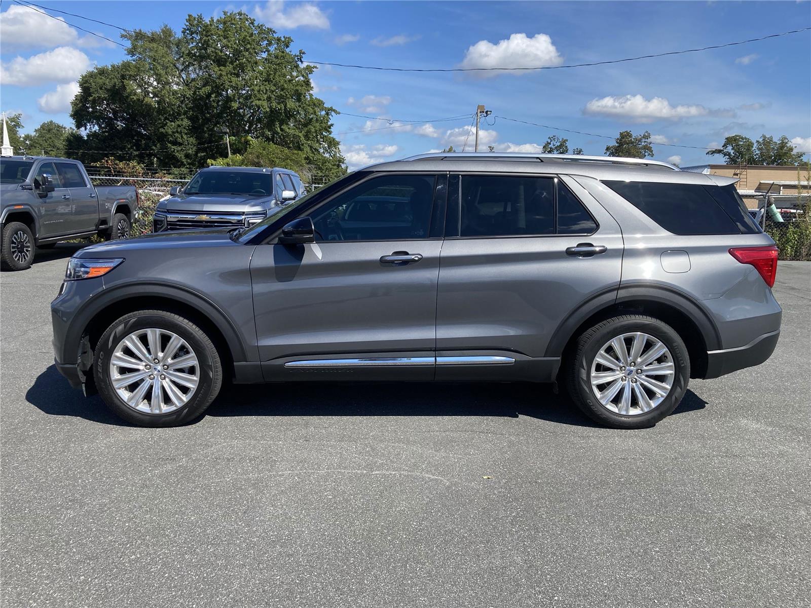 2023 Ford Explorer Limited photo 4
