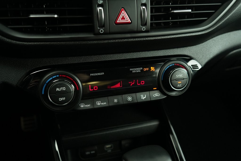 2023 Kia Forte GT-Line photo 23