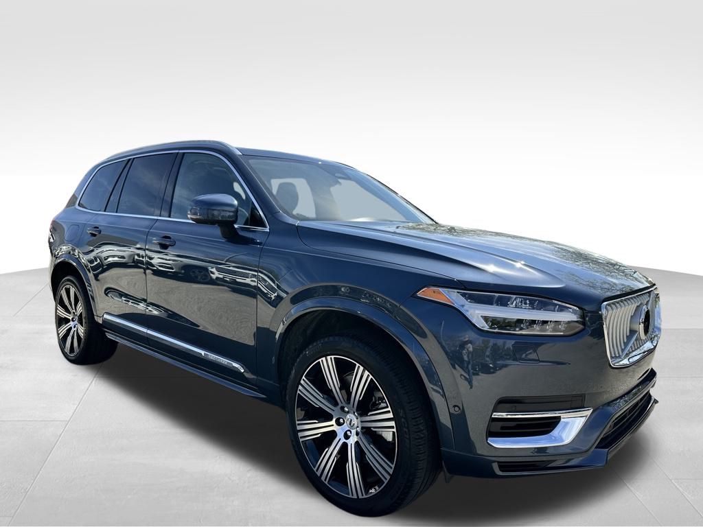 2024 Volvo XC90 Recharge T8 Plus photo 3