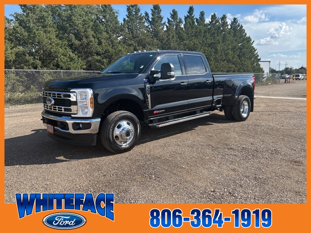 2024 Ford F-350 XLT photo 2