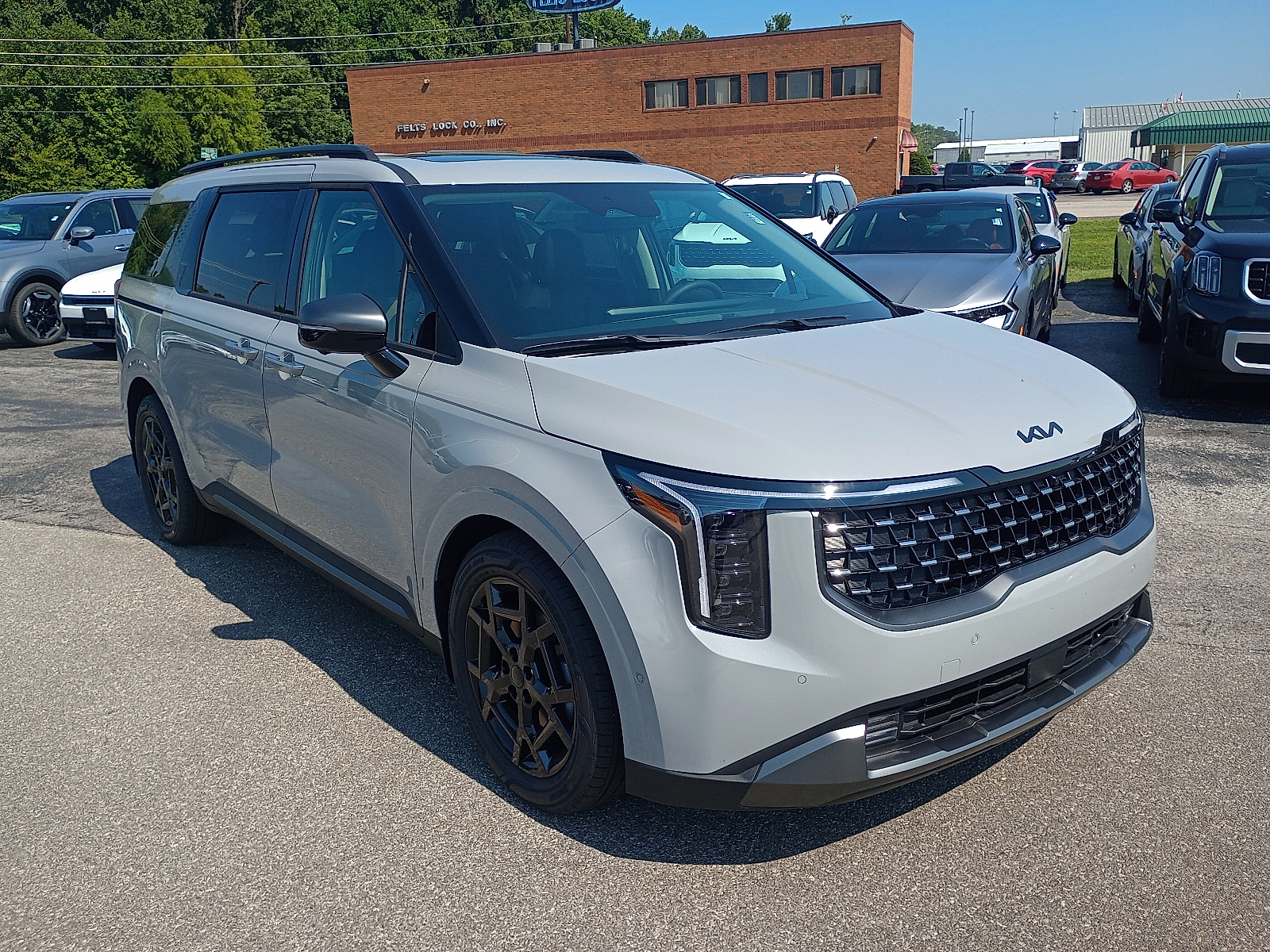 2026 Kia Carnival SX Prestige's photo