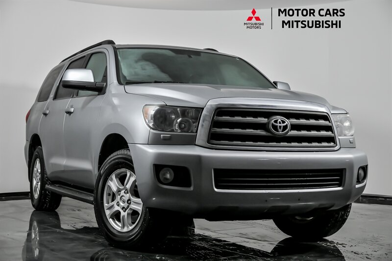 2016 Toyota Sequoia SR5