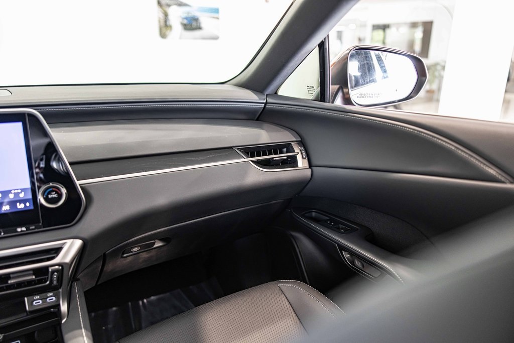 2025 LEXUS RX - Image 38