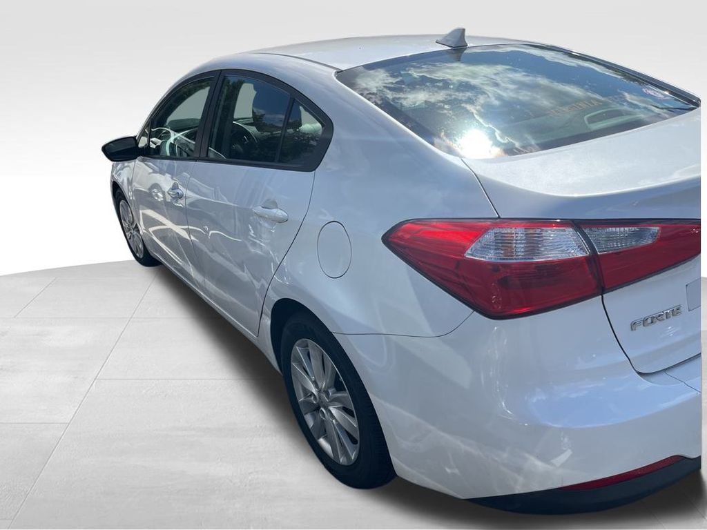 2015 Kia Forte LX photo 15