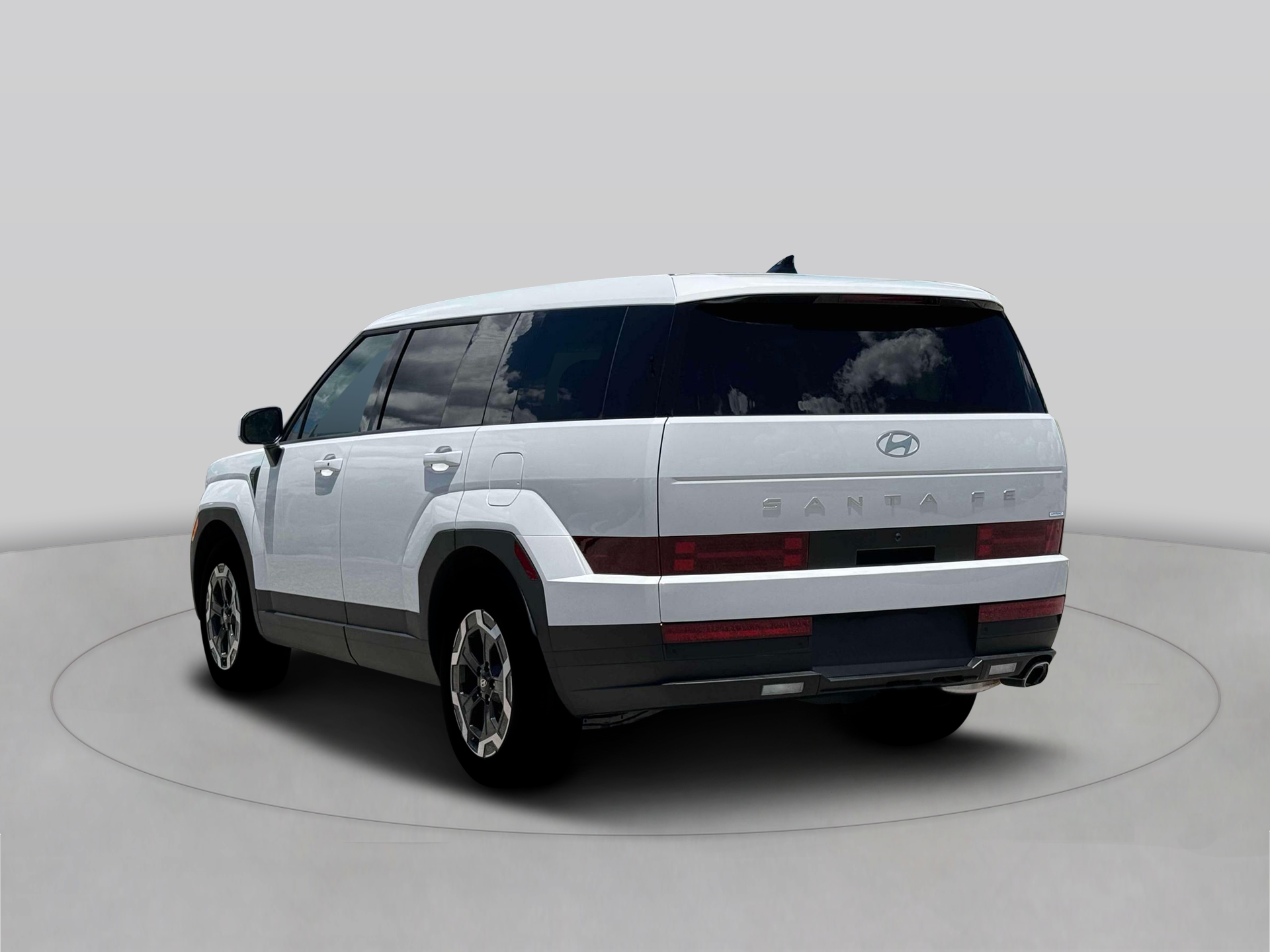 2026 Hyundai Santa Fe SE photo 4