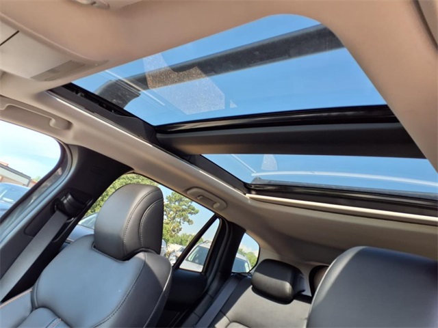 2025 Mazda CX-50 Premium Plus photo 3