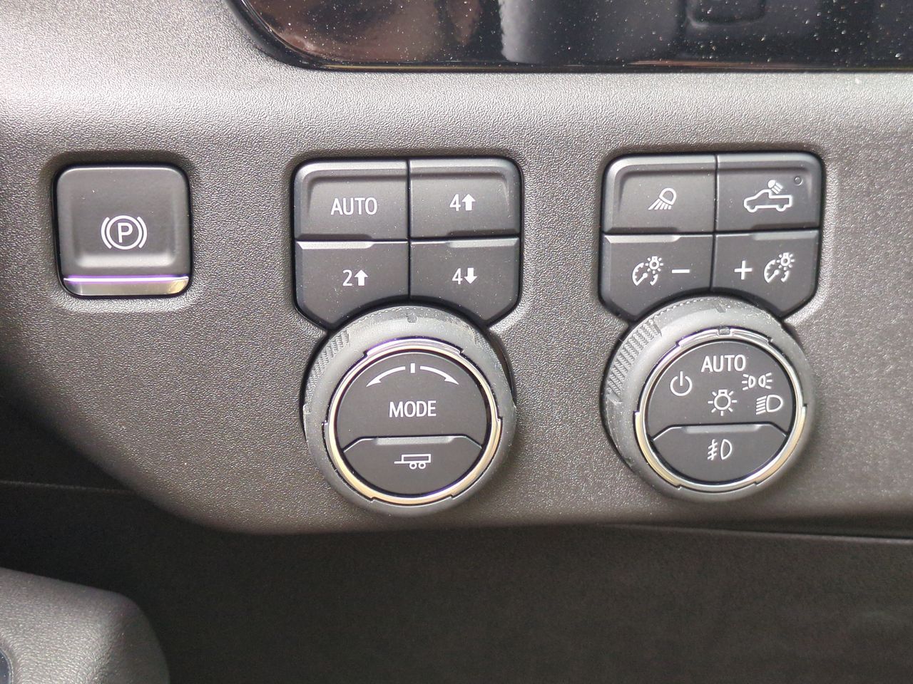 2025 Chevrolet Silverado 1500 RST photo 18
