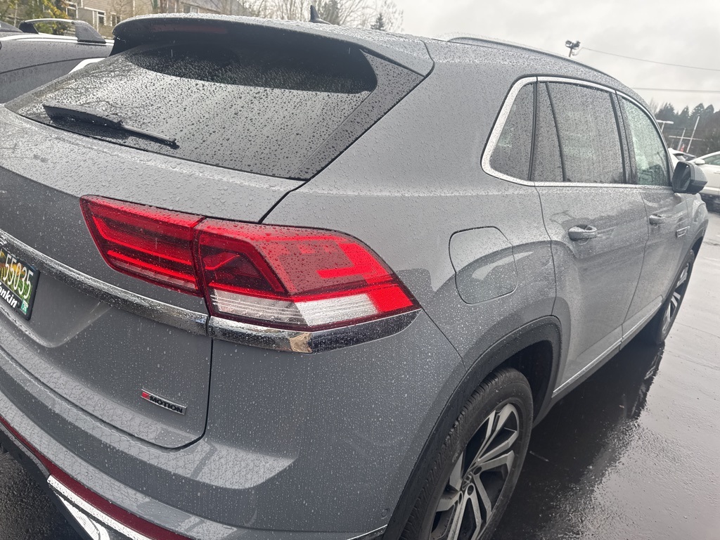 2021 Volkswagen Atlas Cross Sport V6 SEL Premium photo 3