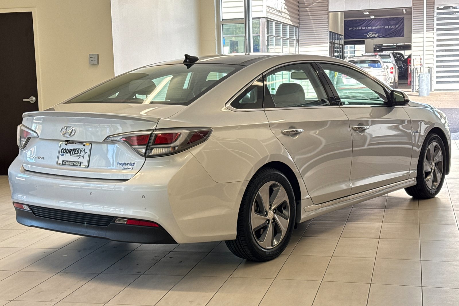 2017 Hyundai Sonata Hybrid Limited photo 3