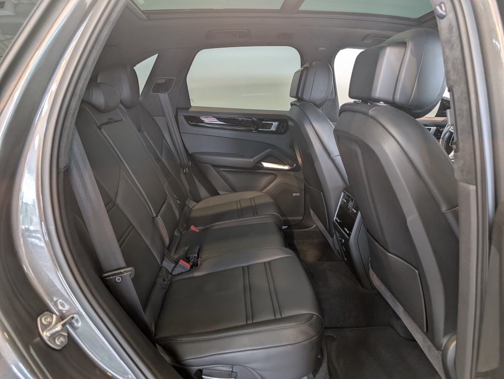 2019 Porsche Cayenne Turbo photo 29