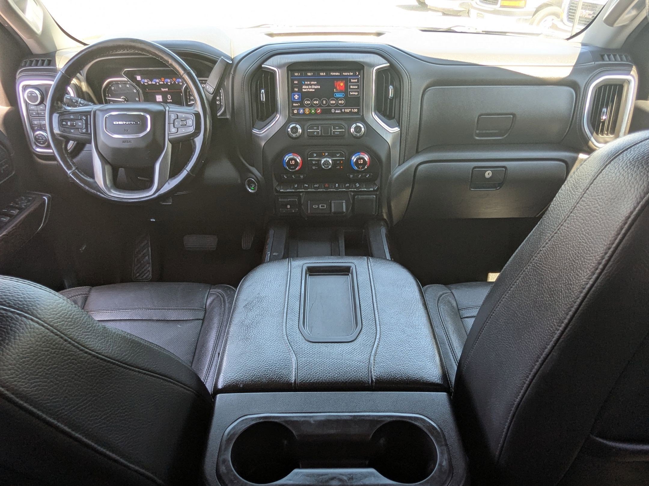 2020 Gmc Sierra 2500 HD Denali photo 23