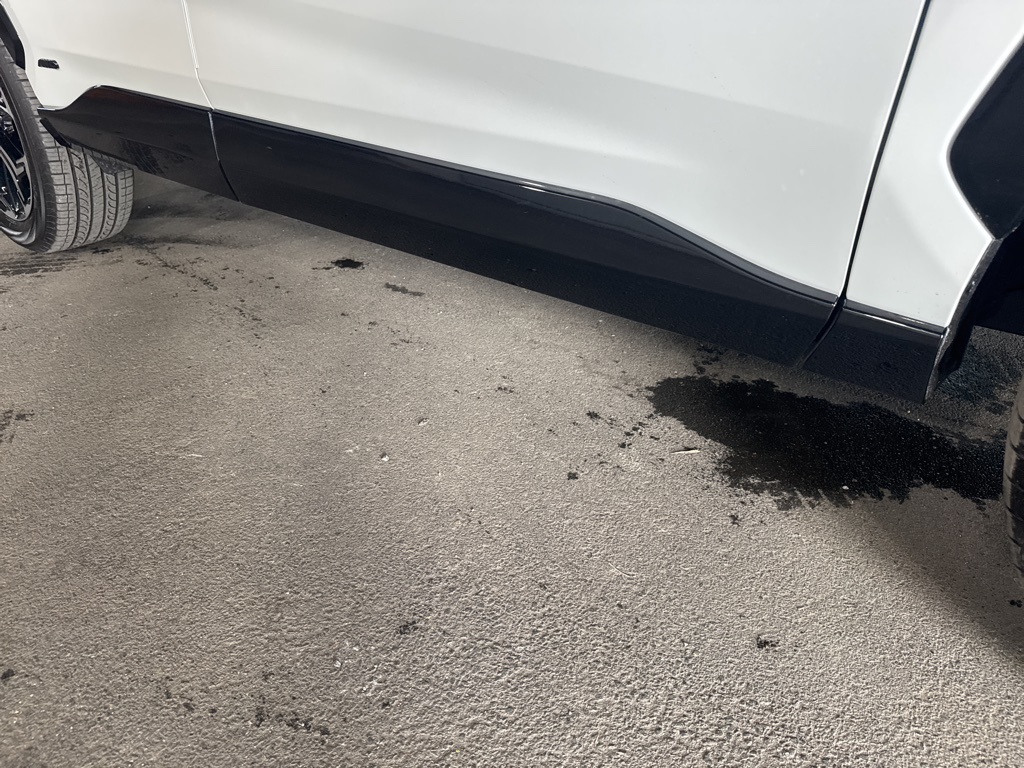 2025 Toyota RAV4 Hybrid XSE photo 8