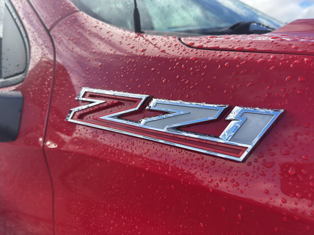 2019 Chevrolet Silverado 1500 RST photo 4