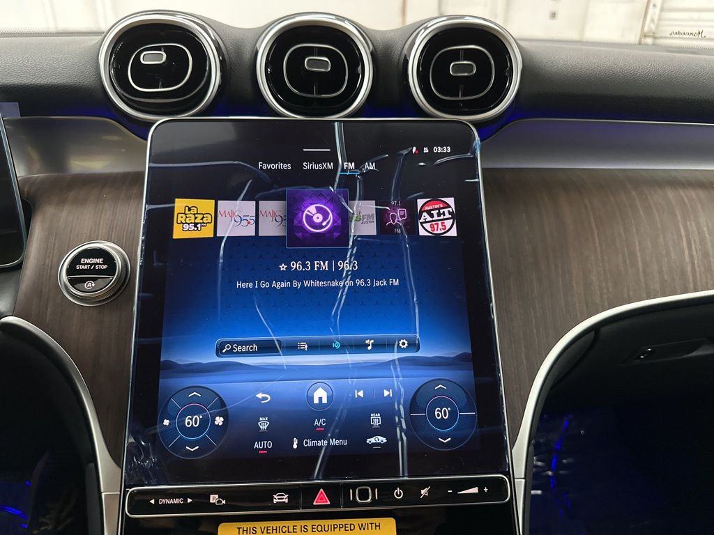 2025 Mercedes Benz GLC 300 photo 11