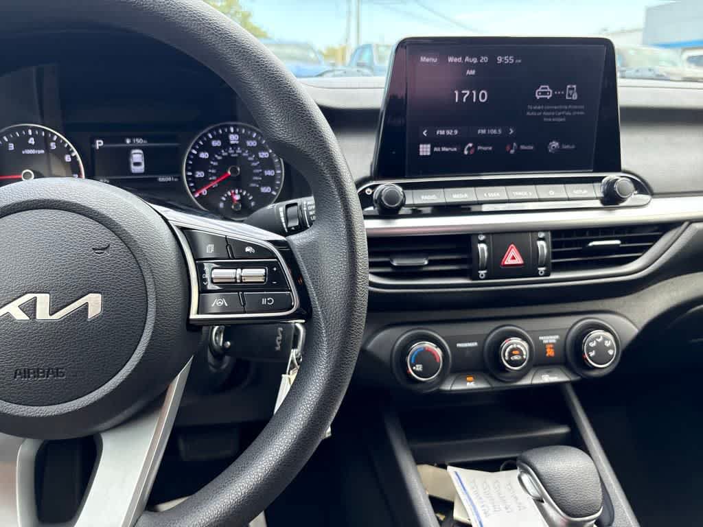 2022 Kia Forte LXS photo 14