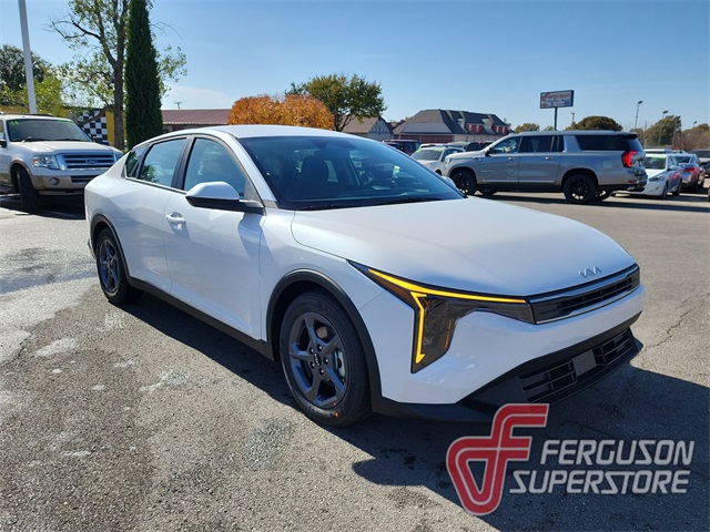 2025 Kia K4 LXS's photo