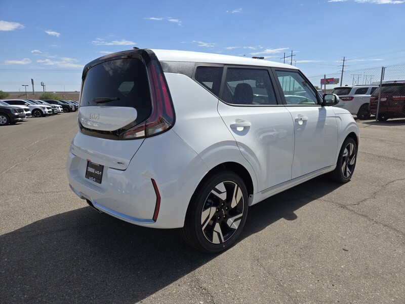 2025 Kia Soul GT-Line photo 3