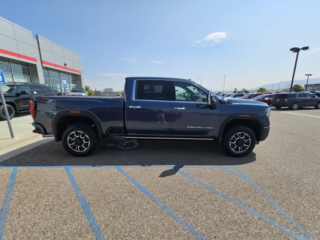 2025 Gmc Sierra HD Denali Ultimate photo 4