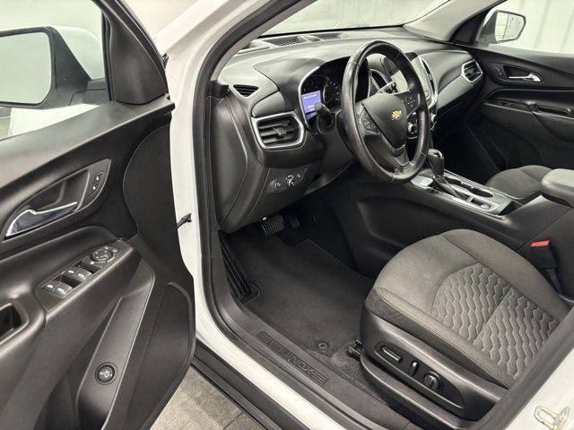 2020 Chevrolet Equinox LT photo 11