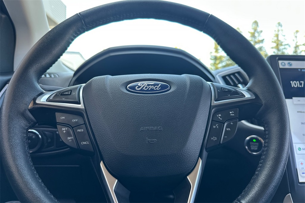 2024 Ford Edge SEL photo 21