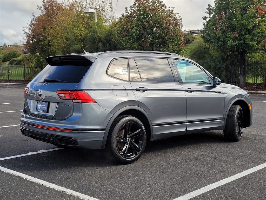 2024 Volkswagen Tiguan SE R-Line Black photo 2