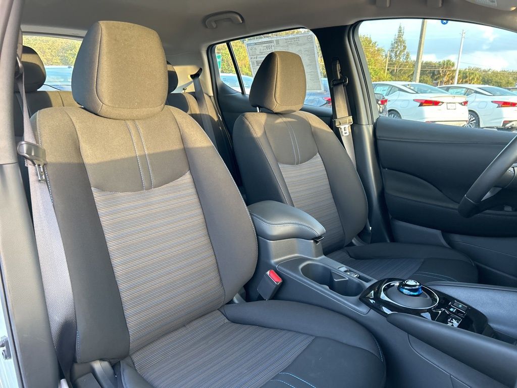 2025 Nissan Leaf SV Plus photo 36