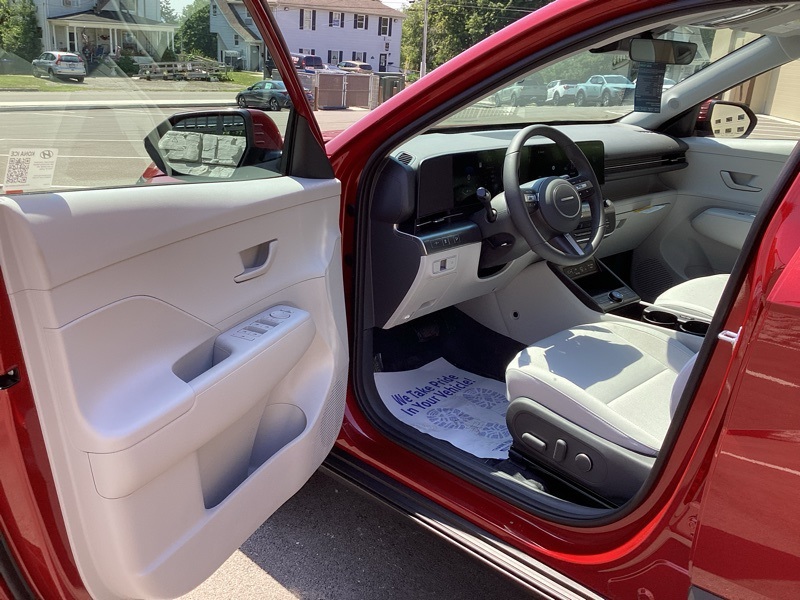2025 Hyundai Kona SEL photo 24