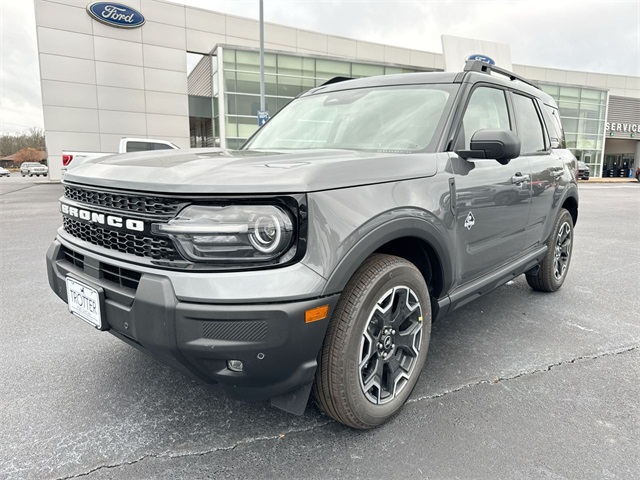 2025 Ford Bronco Sport Outer Banks's photo