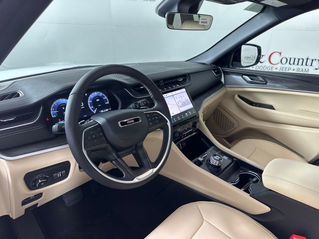 2025 Jeep Grand Cherokee Limited photo 25