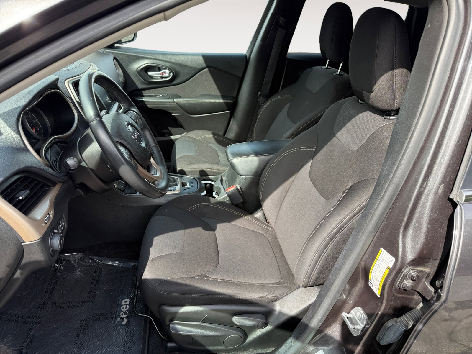 2015 Jeep Cherokee Latitude photo 10