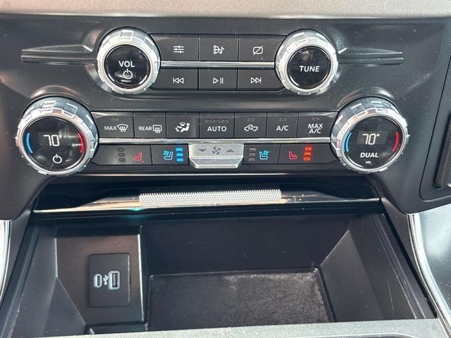 2021 Ford F-150 Raptor photo 25