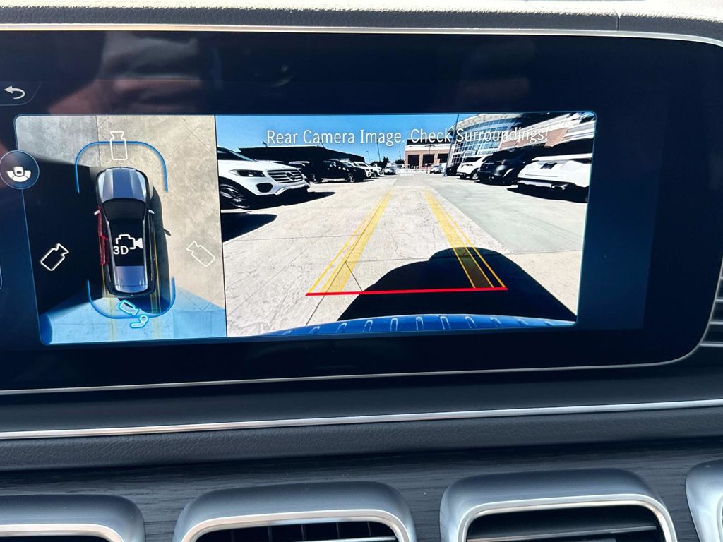 2026 Mercedes Benz GLS 450 4MATIC photo 21