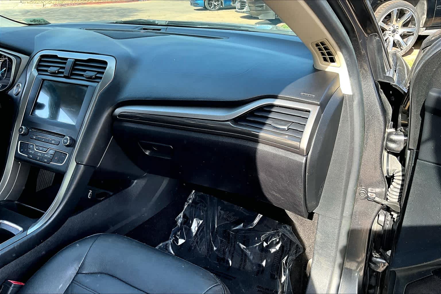 2018 Ford Fusion SE photo 16