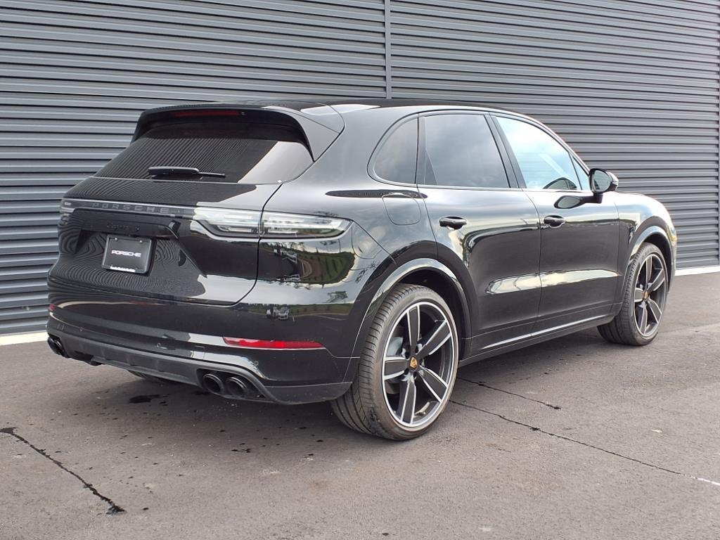 2023 Porsche Cayenne S Platinum Edition photo 28