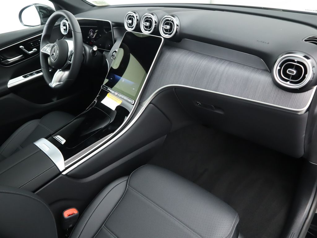 2026 Mercedes Benz GLC 300 photo 15